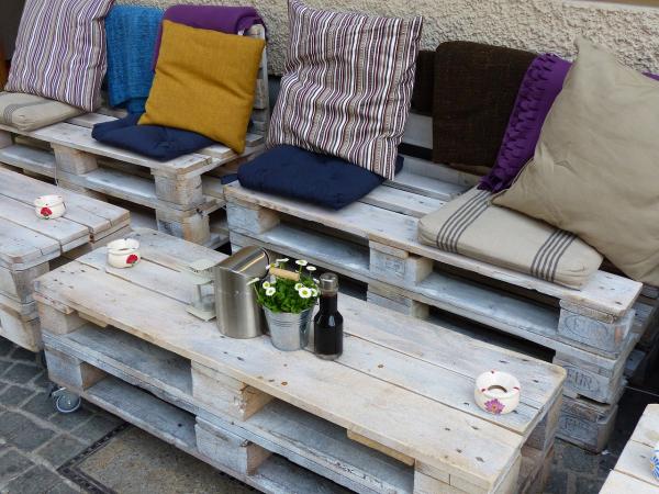 Comment fabriquer des bancs en palettes pour l’extérieur ?